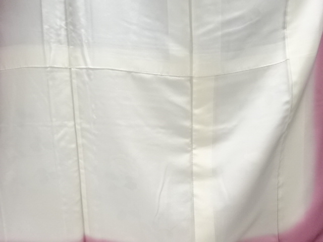  手描き友禅　椿模様刺繍訪問着